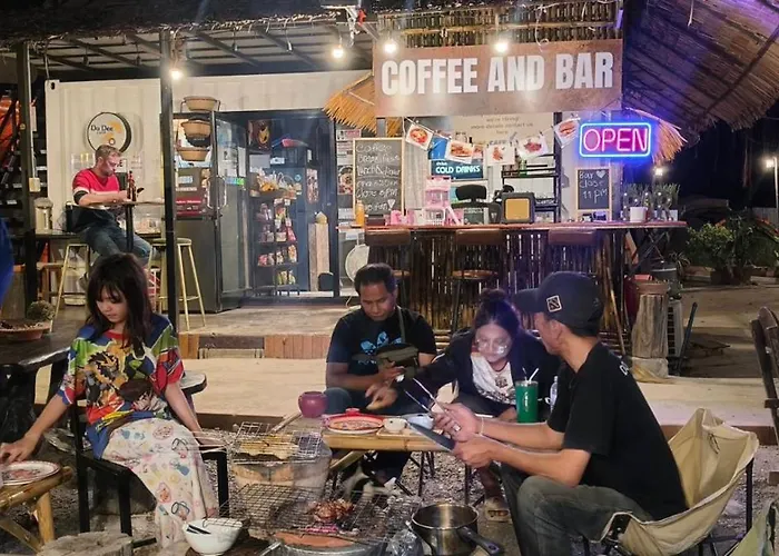 Do Dee Cafe Хостел *